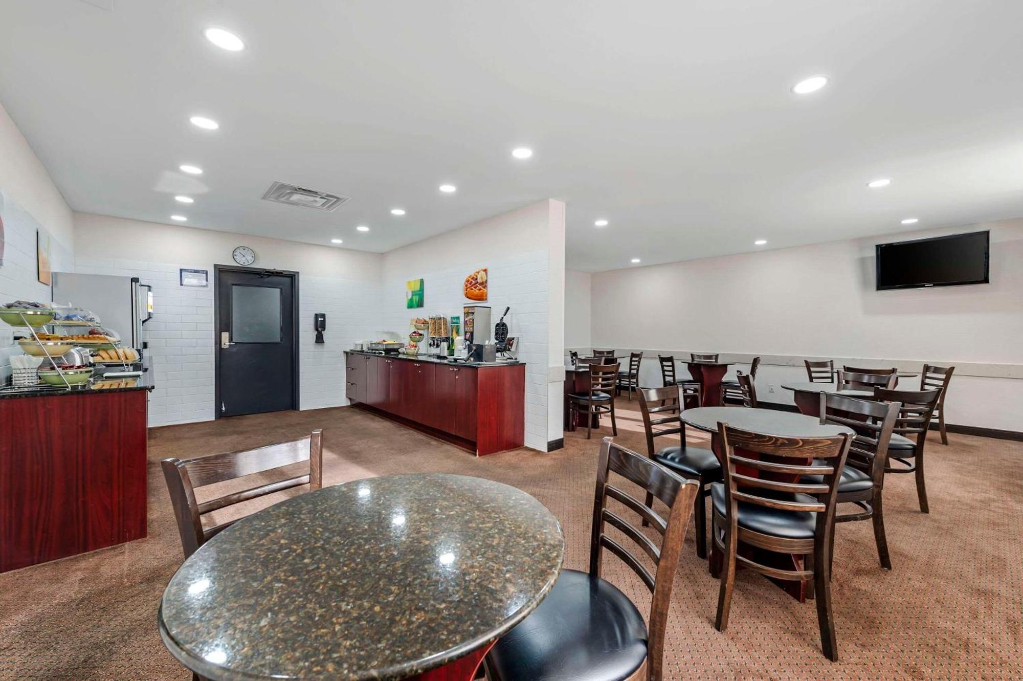 Quality Inn Ottawa Esterno foto