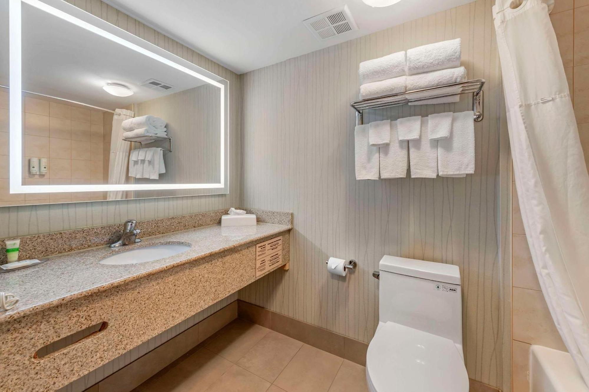 Quality Inn Ottawa Esterno foto